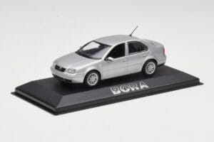 Volkswagen Bora Reflex Argent Minichamps 1:43 81982223S Métal Moulé — image 2 sur 4