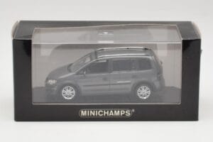 Volkswagen Cross Touran Platinum Gris Minichamps 1:43 400056170 Métal Moulé — image 4 sur 4