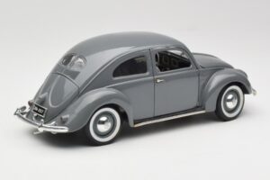 Volkswagen Export Sedan Agave Grey Maisto 1:18 100299 Métal Moulé — image 3 sur 8