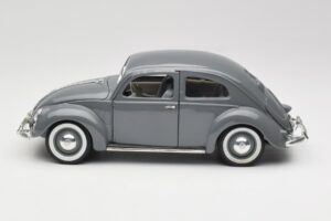 Volkswagen Export Sedan Agave Grey Maisto 1:18 100299 Métal Moulé — image 4 sur 8