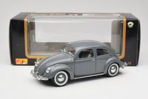 Volkswagen Export Sedan Agave Grey Maisto 1:18 100299 Métal Moulé — image 8 sur 8