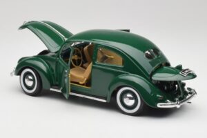 Volkswagen Export Berline Beryl Vert Maisto 1:18 31820 Métal Moulé — image 5 sur 8