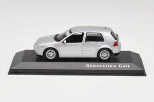 Volkswagen Golf Mk4 Reflex Argent Minichamps 1:43 4527111022 Métal Moulé