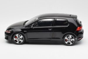 Volkswagen Golf Mk7 GTI Noir Norev 1:18 188550 Métal Moulé — image 4 sur 8
