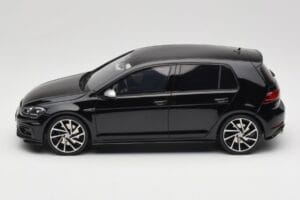 Volkswagen Golf R Mk7 Deep Black Otto 1:18 OT417 Résine — image 3 sur 6