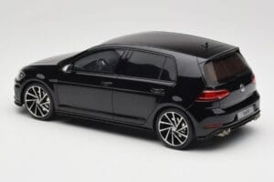 Volkswagen Golf R Mk7 Deep Black Otto 1:18 OT417 Résine — image 5 sur 6