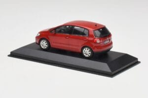 Volkswagen Golf Plus Tornado Rouge Minichamps 1:43 821911110 Métal Moulé — image 3 sur 4