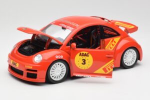 Volkswagen New Beetle Cup Bburago 1:18 3329 Métal Moulé — image 2 sur 8