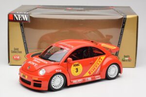Volkswagen New Beetle Cup Bburago 1:18 3329 Métal Moulé — image 8 sur 8