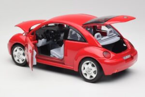 Volkswagen New Beetle Rouge Bburago 1:18 3342 Métal Moulé — image 5 sur 8