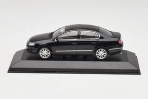 Volkswagen Passat B6 Berline Shadow Bleu Metallic Minichamps 1:43 PASSAT001 Métal Moulé