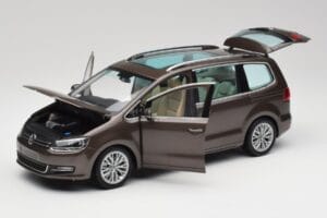 Volkswagen Sharan 7N Brun Chêne Métallique Minichamps 1:18 110051001 Métal Moulé — image 2 sur 8