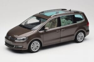 Volkswagen Sharan 7N Brun Chêne Métallique Minichamps 1:18 110051001 Métal Moulé