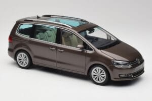 Volkswagen Sharan 7N Brun Chêne Métallique Minichamps 1:18 110051001 Métal Moulé — image 6 sur 8