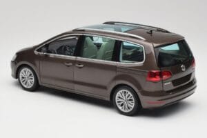 Volkswagen Sharan 7N Brun Chêne Métallique Minichamps 1:18 110051001 Métal Moulé — image 7 sur 8
