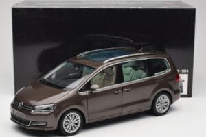 Volkswagen Sharan 7N Brun Chêne Métallique Minichamps 1:18 110051001 Métal Moulé — image 8 sur 8