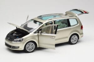 Volkswagen Sharan 7N Reflex Argent Métallique Minichamps 1:18 110051002 Métal Moulé — image 2 sur 8