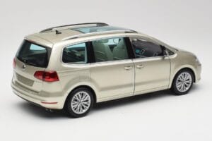 Volkswagen Sharan 7N Reflex Argent Métallique Minichamps 1:18 110051002 Métal Moulé — image 3 sur 8