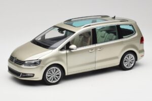 Volkswagen Sharan 7N Reflex Argent Métallique Minichamps 1:18 110051002 Métal Moulé