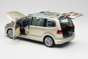 Volkswagen Sharan 7N Reflex Argent Métallique Minichamps 1:18 110051002 Métal Moulé — image 5 sur 8