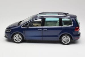 Volkswagen Sharan 7N Shadow Bleu Métallique Minichamps 1:18 110051100 Métal Moulé — image 4 sur 8