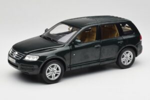 Volkswagen Touareg V10 TDI Canyon Green Bburago 1:18 34911-V1 Métal Moulé