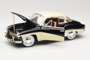 Wartburg 311 Coupé Noir & Beige Revell 1:18 8419 Métal Moulé — image 2 sur 8