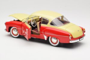 Wartburg 311 Coupé Rouge & Beige Revell 1:18 8418 Métal Moulé — image 5 sur 8