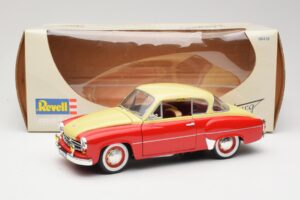 Wartburg 311 Coupé Rouge & Beige Revell 1:18 8418 Métal Moulé — image 8 sur 8