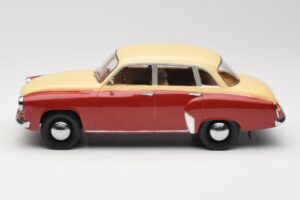 Wartburg 311 Dark Red Beige MCG 1:18 MCG18299 Métal Moulé — image 3 sur 6