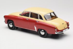 Wartburg 311 Dark Red Beige MCG 1:18 MCG18299 Métal Moulé — image 5 sur 6