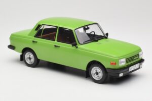 Wartburg 353 Vert MCG 1:18 MCG18062 Métal Moulé — image 4 sur 6
