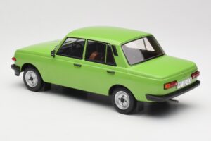 Wartburg 353 Vert MCG 1:18 MCG18062 Métal Moulé — image 5 sur 6