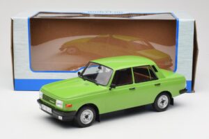 Wartburg 353 Vert MCG 1:18 MCG18062 Métal Moulé — image 6 sur 6