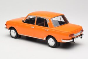 Wartburg 353 Orange MCG 1:18 MCG18061 Métal Moulé — image 5 sur 6