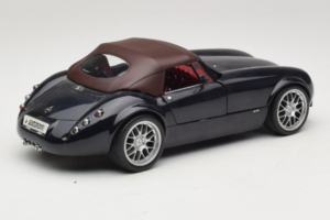 Wiesmann Roadster MF Carbon Black Revell 1:18 WIESMANN001 Métal Moulé — image 4 sur 9