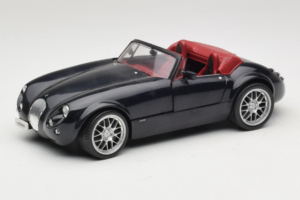 Wiesmann Roadster MF Carbon Black Revell 1:18 Wiesmann Roadster MF Carbon Black Revell 1:18 WIESMANN001 Métal Moulé
