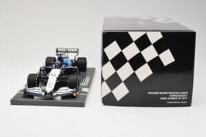 Williams Racing Mercedes FW43B #63 G. Russell Saudi Arabian GP 2021 Minichamps 1:18 117212263 Métal Moulé — image 6 sur 6