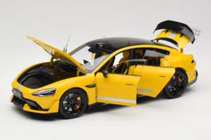 Xiaomi SU7 Ultra Jaune OEM 1:18 BHR9995CN Métal Moulé — image 2 sur 8