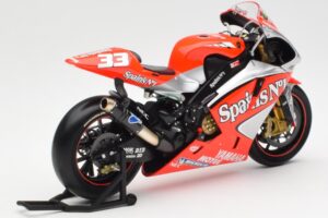 Yamaha YZR-M1 Gauloises Fortuna Yamaha #7 C. Checa MotoGP 2004 Minichamps 1:12 122043007 Métal Moulé — image 3 sur 6