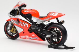 Yamaha YZR-M1 Gauloises Fortuna Yamaha #7 C. Checa MotoGP 2004 Minichamps 1:12 122043007 Métal Moulé — image 5 sur 6
