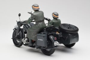 Zundapp KS 750 Side-Car Walkure Schuco 1:10 450651900 Métal Moulé — image 6 sur 7
