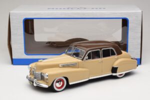 Cadillac Fleetwood Series 60 Special Beige MCG 1:18 MCG18656 Métal Moulé — image 6 sur 6