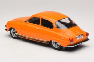 Saab 96 V4 Orange MCG 1:18 MCG18654 Métal Moulé — image 5 sur 6
