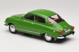 Saab 96 V4 Vert MCG 1:18 MCG18655 Métal Moulé — image 5 sur 6