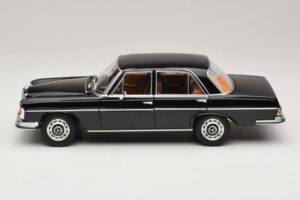 Mercedes 280 SE W108 Noir Norev 1:18 183360 Métal Moulé — image 4 sur 8