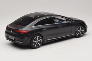 Mercedes EQE V295 Graphite Grey Magno NZG 1:18 B66961108 Métal Moulé — image 5 sur 8