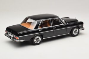 Mercedes 280 SE W108 Noir Norev 1:18 183360 Métal Moulé — image 3 sur 8