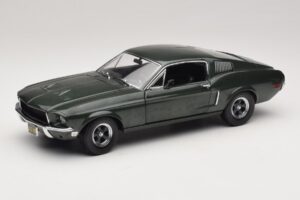 Ford Mustang GT Bullitt avec Figurine Steve McQueen Greenlight 1:18 12885 Métal Moulé