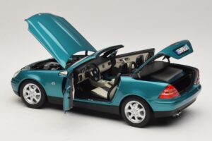 Mercedes SLK R170 Vivianite Green Norev 1:18 183021 Métal Moulé — image 7 sur 10